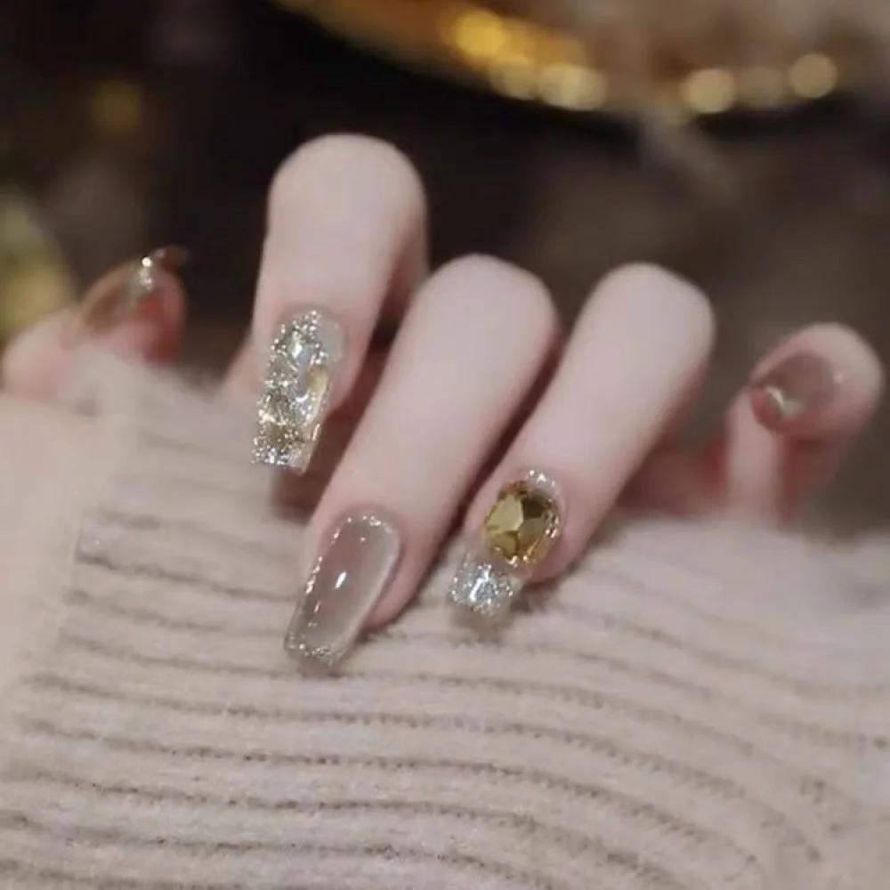 Champagne Cat Eye (DN-02) champagne beige oval press-on nails, view 2