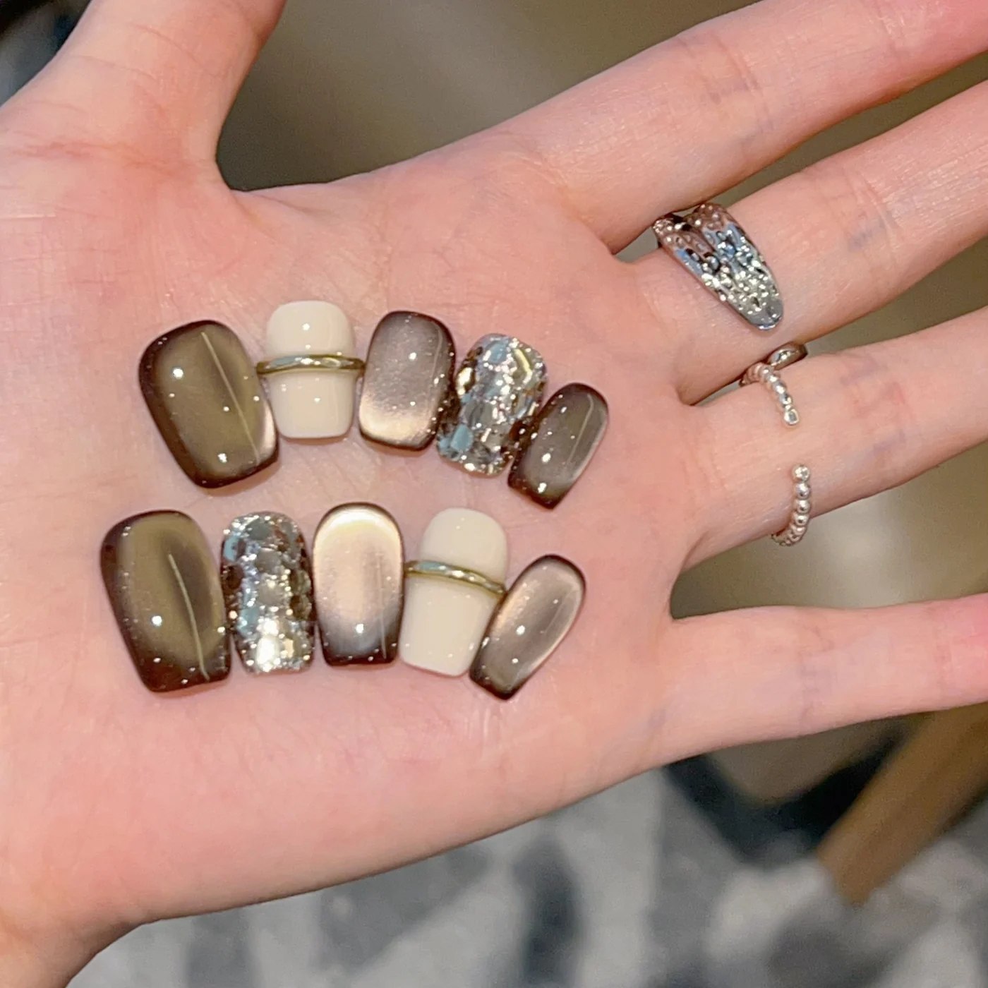 Winter Brown Short (DN-07) cocoa / cream square press-on nails, view 2